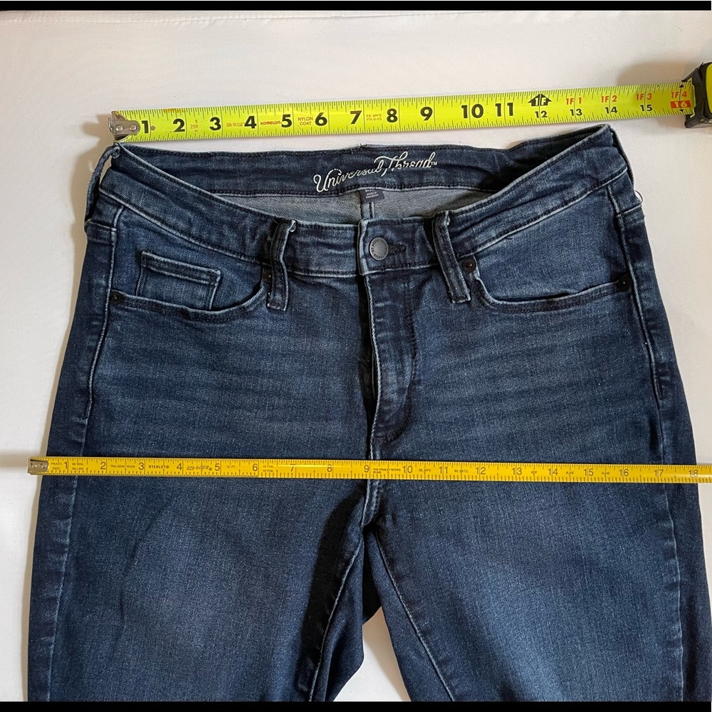 Universal Thread Distressed Jeans - Picture 2 of 9